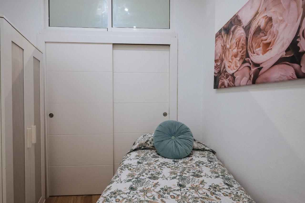 Divi Apartments Martinez Montanes เซบีญา ภายนอก รูปภาพ