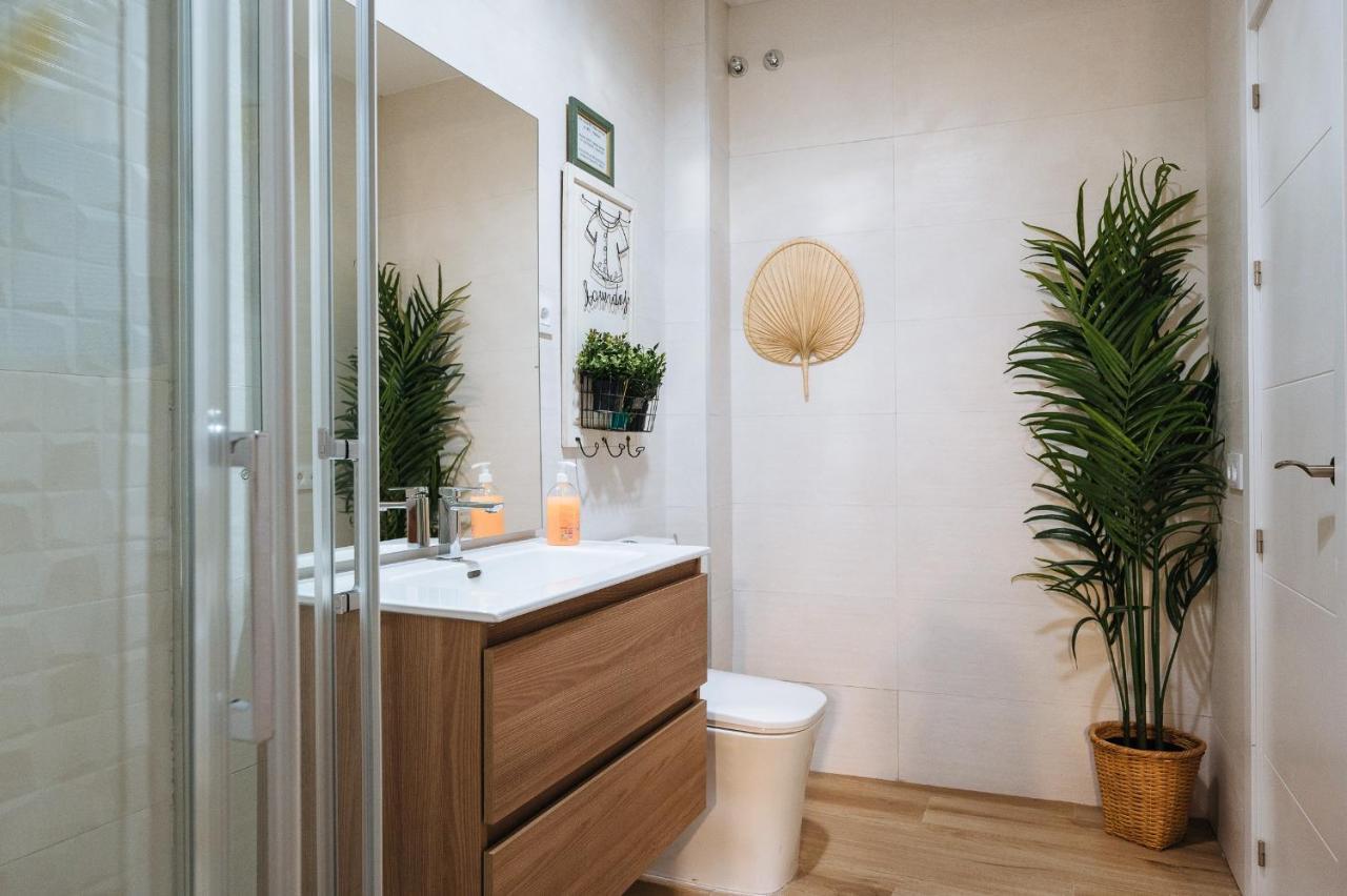 Divi Apartments Martinez Montanes เซบีญา ภายนอก รูปภาพ