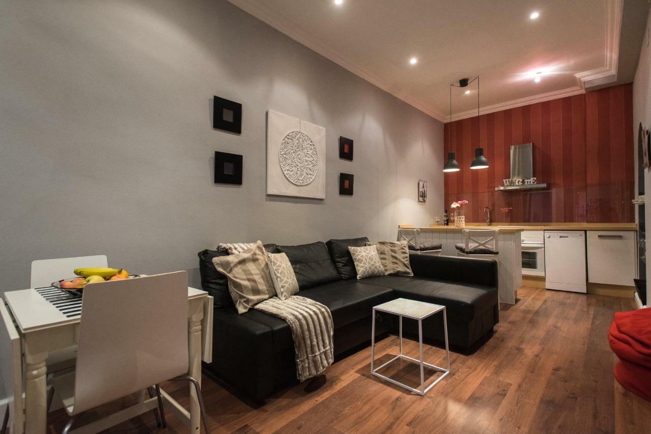 Divi Apartments Martinez Montanes เซบีญา ภายนอก รูปภาพ