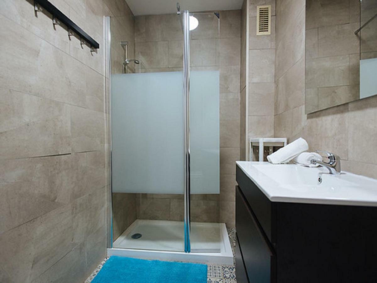 Divi Apartments Martinez Montanes เซบีญา ภายนอก รูปภาพ